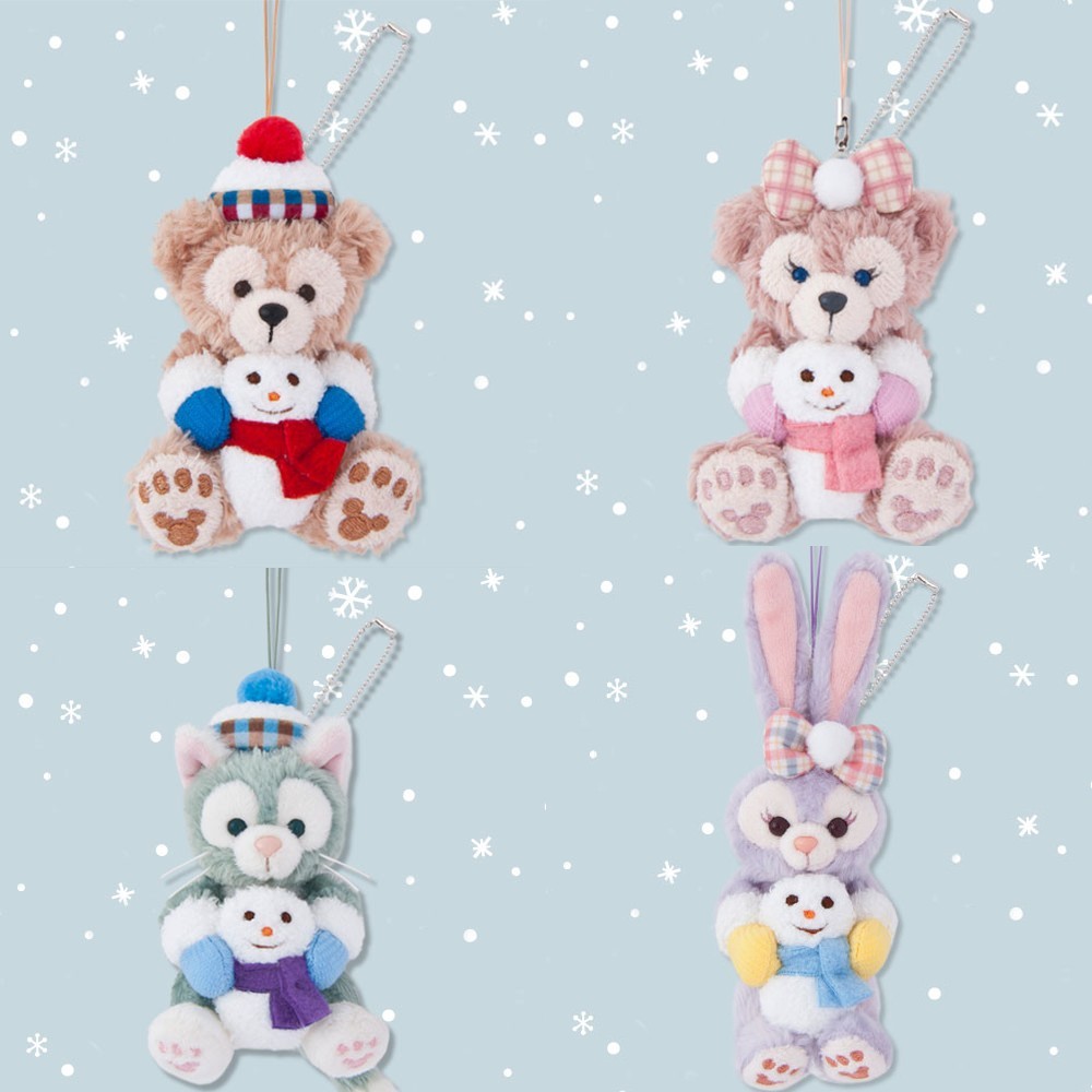 公仔吊飾還推出多一款冬天造型的版本,Duffy與好友們戴上冷帽和手套堆雪人