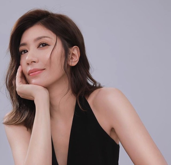 賈靜雯詮釋40歲女人最美的姿態
