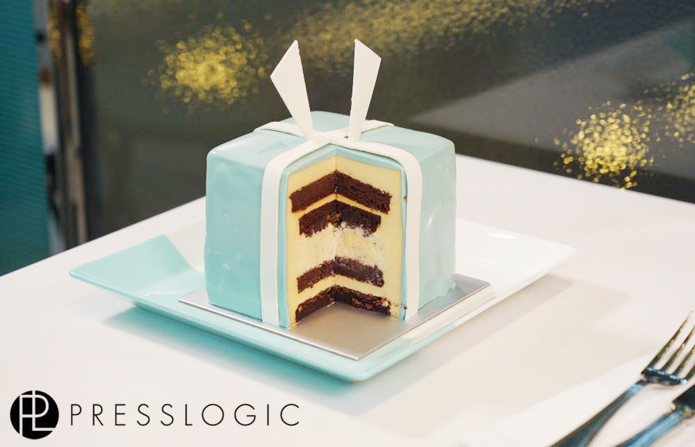 Tiffany Blue box禮盒造型蛋糕($588)