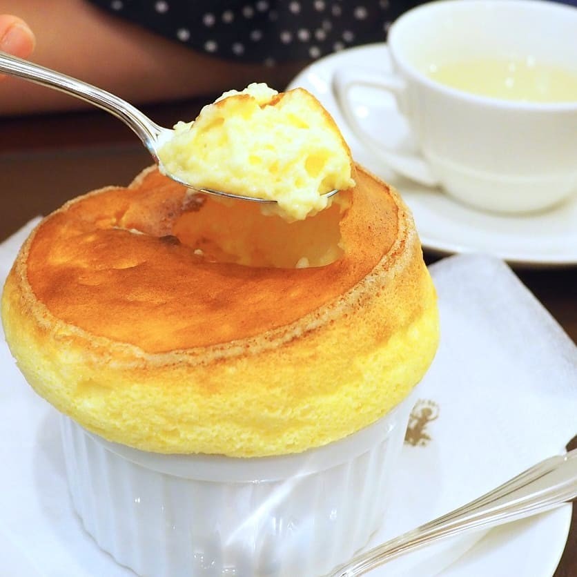 而梳乎厘每日只有11點開店到晚上六點有提供