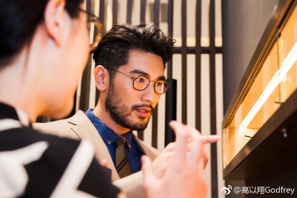 6879eabdgy1fr0obp2a8zj21400qo463