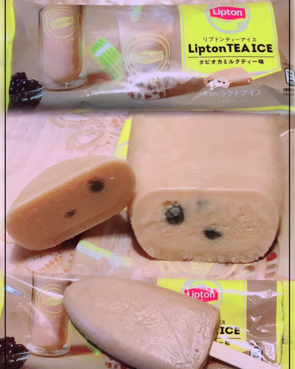 雪條外層是爽脆剉冰冰棒;內層則是濃郁乳霜雪糕,濃濃奶茶香令你一試難忘。