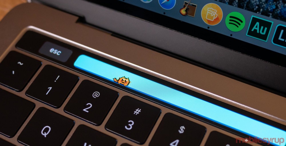 現在Touch Bar加入了一個超可愛的「Touch Bar Pet」,大家從此可以在這裏養電子寵物