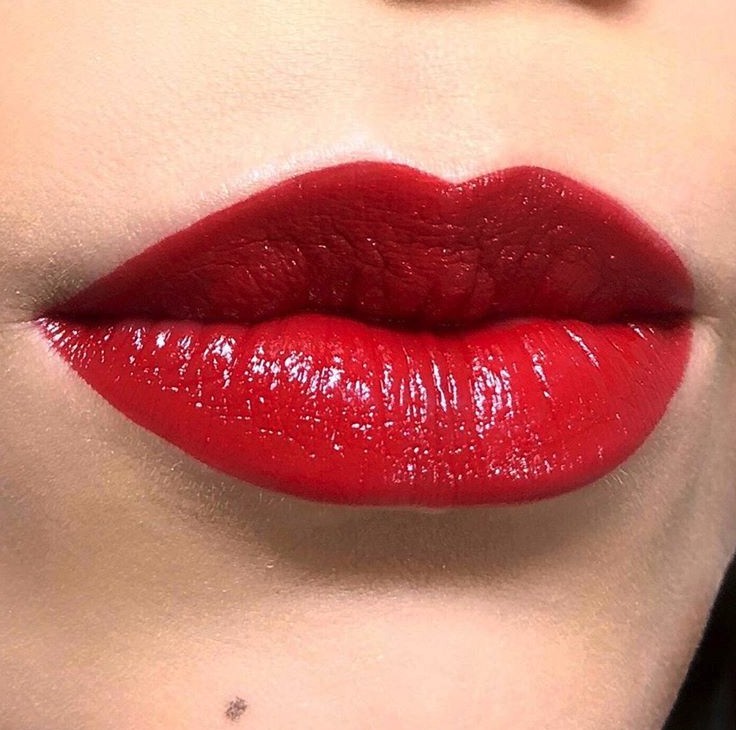 BOBBI BROWN