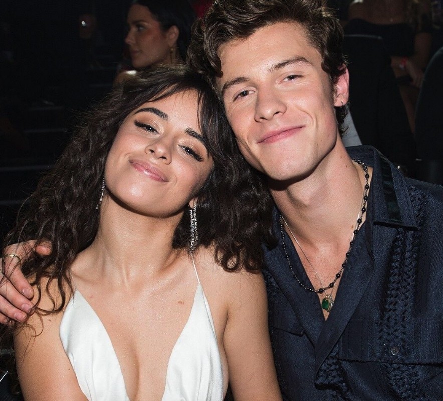 Camila Cabello 早前接受雜誌《Rolling Stone》訪問時公開和Shawn Mendes 的戀愛過程