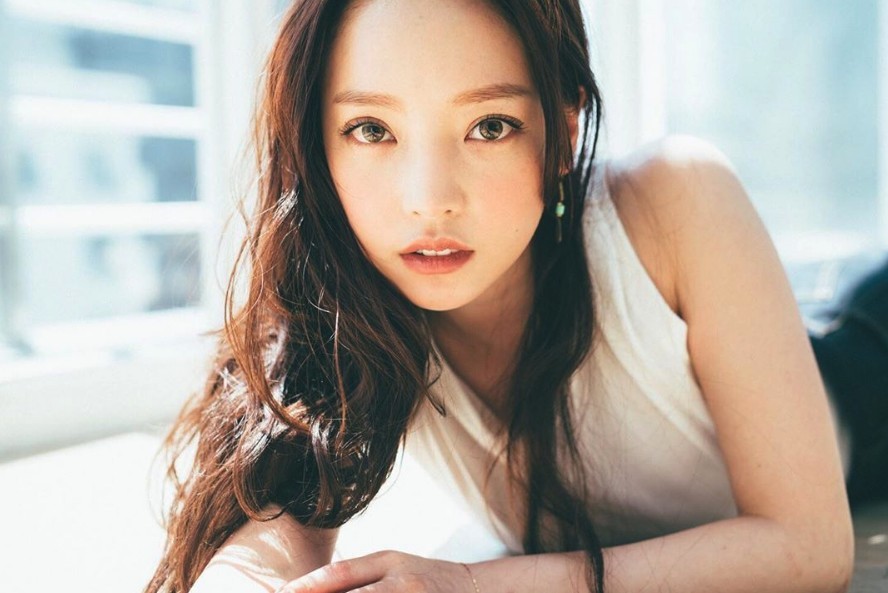 具荷拉更被喻為韓版「安室奈美惠」