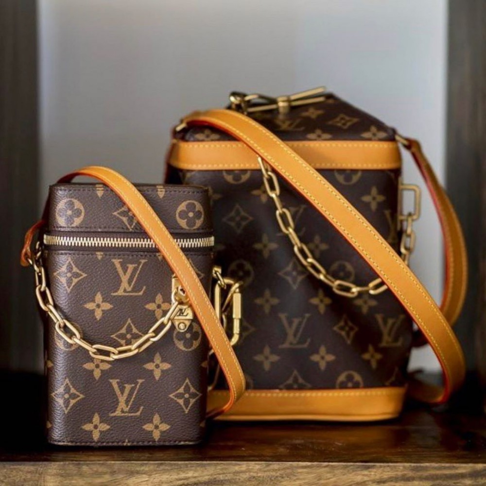 一次設計出5款「Monogram Legacy」皮革包款系列