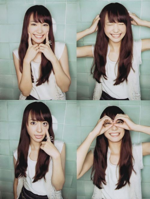 而寫真書賣得也非常暢銷,還沒正式發售就已超額認購宣布加印,而到5日一開賣就秒賣光,要到出年4月才有貨呢!