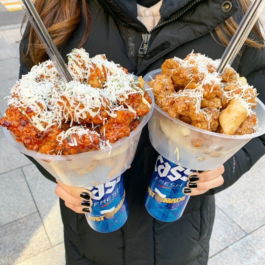 不過原來「Eat The Seoul」是韓國美食界年度慶典,每年都會有不同的韓國特色美食來擺檔,吸引不少當地吃貨及遊客前來打卡潮聖!