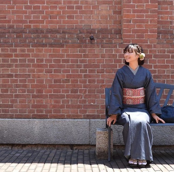 平日試時尚又美麗的花色和服就很容易,牛仔和服真的好特別,而且拍起照來也很吸睛。