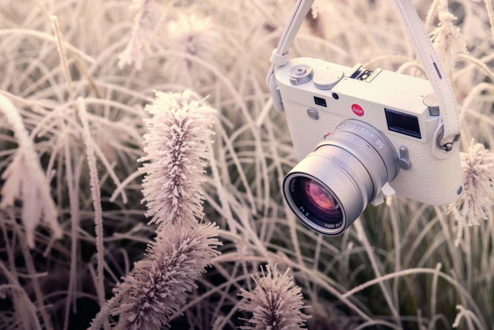 對女生最重要的是,機身一定要輕巧,而「M10-P White」整個體積也非常細小,就算去旅行帶它也不覺得累贅