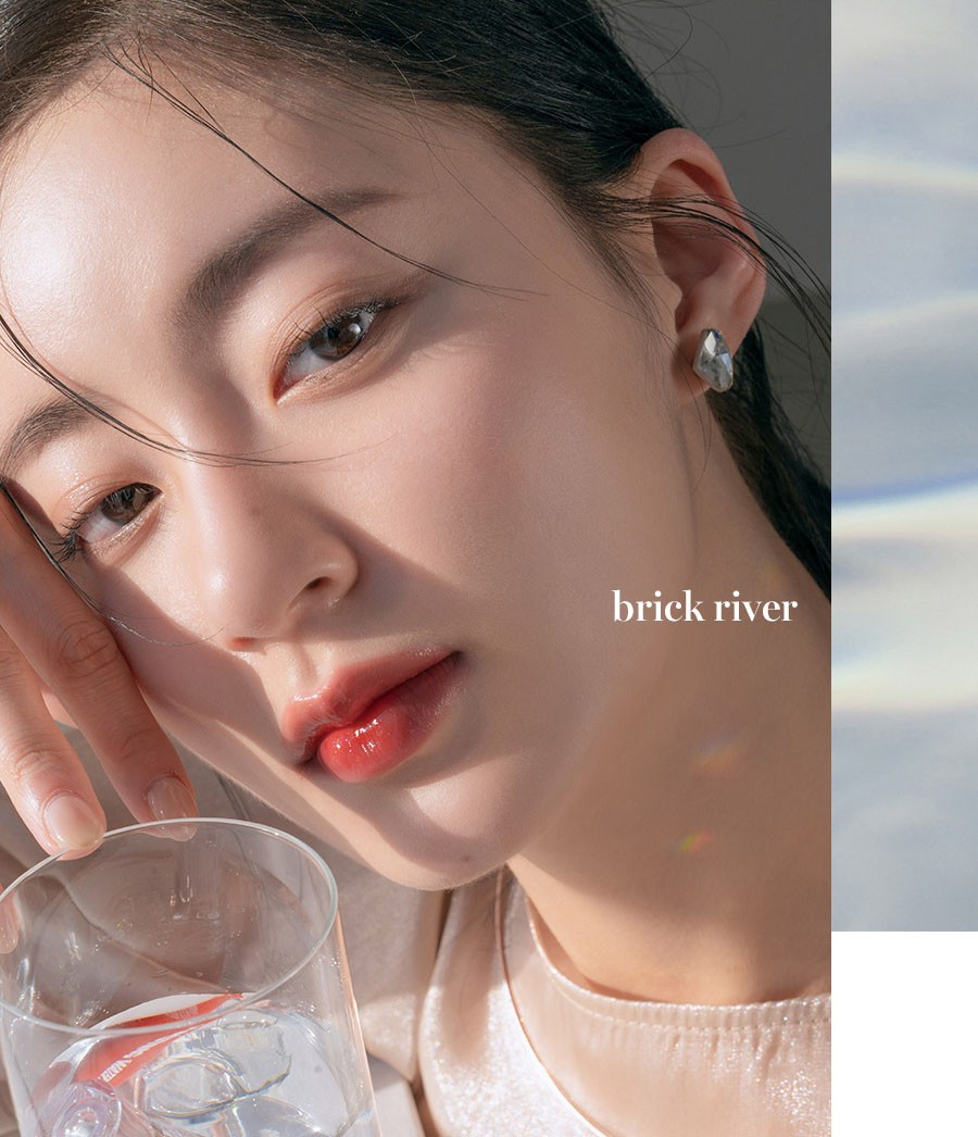 #03號色就是超正宗的「冰糖葫蘆色」，紅潤之餘又帶點橘棕感