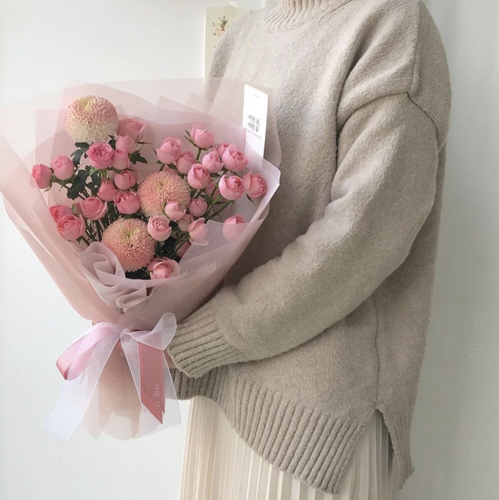 和淡粉色波波菊一起配襯也是意想不到的美！