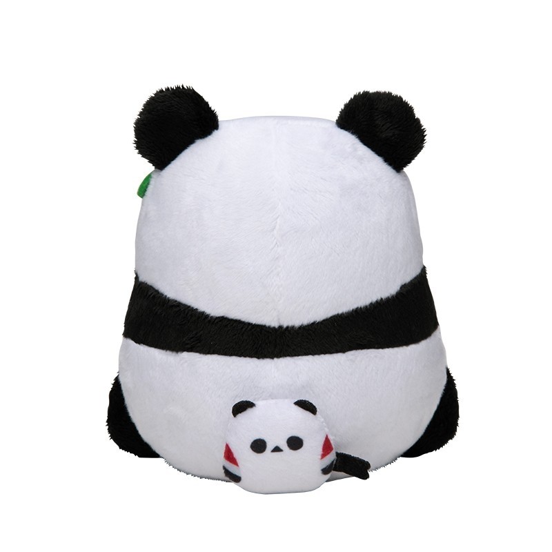 在頭套都有兩隻圓圓的小耳朵，小企鵝的尾巴還有一隻迷你小熊貓，超萌～