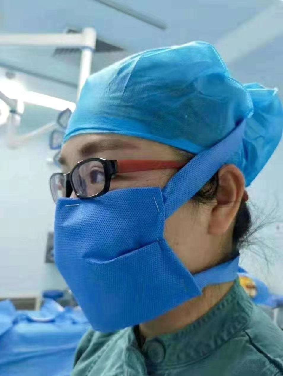 前綫人員在救命，你們在後面斷路！