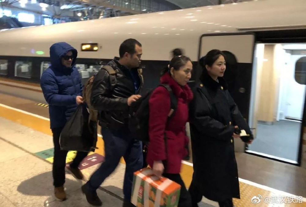 72661175ly1gb214e0xt3j20u00k9mza