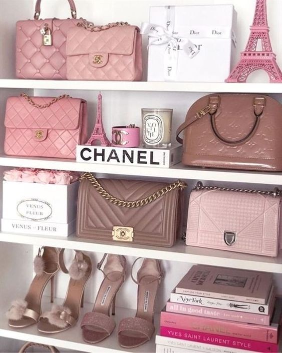 創作出傳奇經典品牌的 CoCo Chanel,能夠引領讓為自己女生時尚起來的哲學
