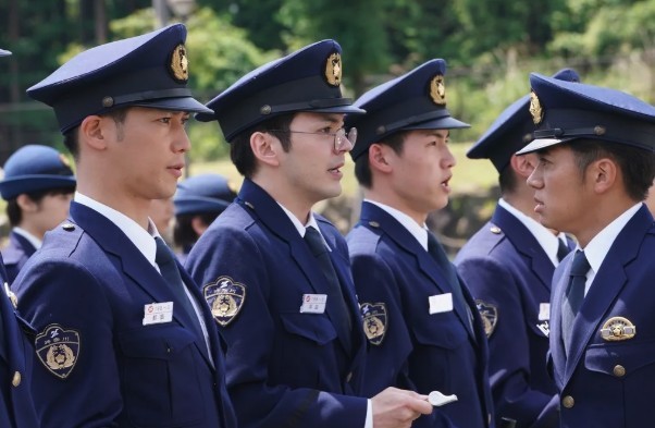 劇情圍繞學堂的黑暗面,每個學員都各懷鬼胎、明爭暗鬥,為求上位而不擇手段,一共涉及90個學生