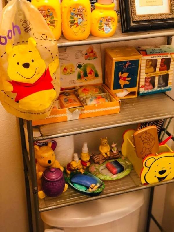 浴室當然就是少不了洗澡的洗潔用品,這位維尼鐵粉也把它們全換上維尼的小物