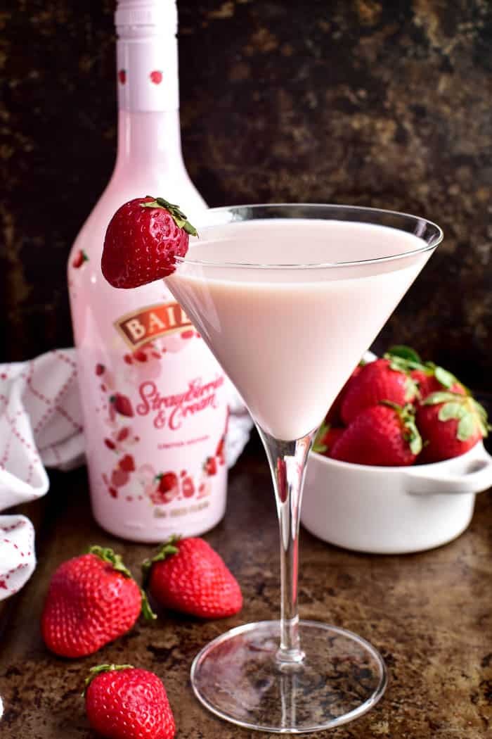 Baileys Strawberries & Cream 草莓的酸甜味道配上愛爾蘭奶油