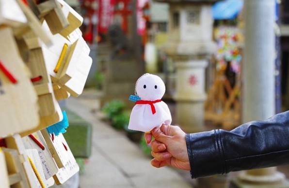 日本唯一一間氣象神社是位於JR高圓寺站附近，距離南口不到5分鐘路程的「冰川神社」內