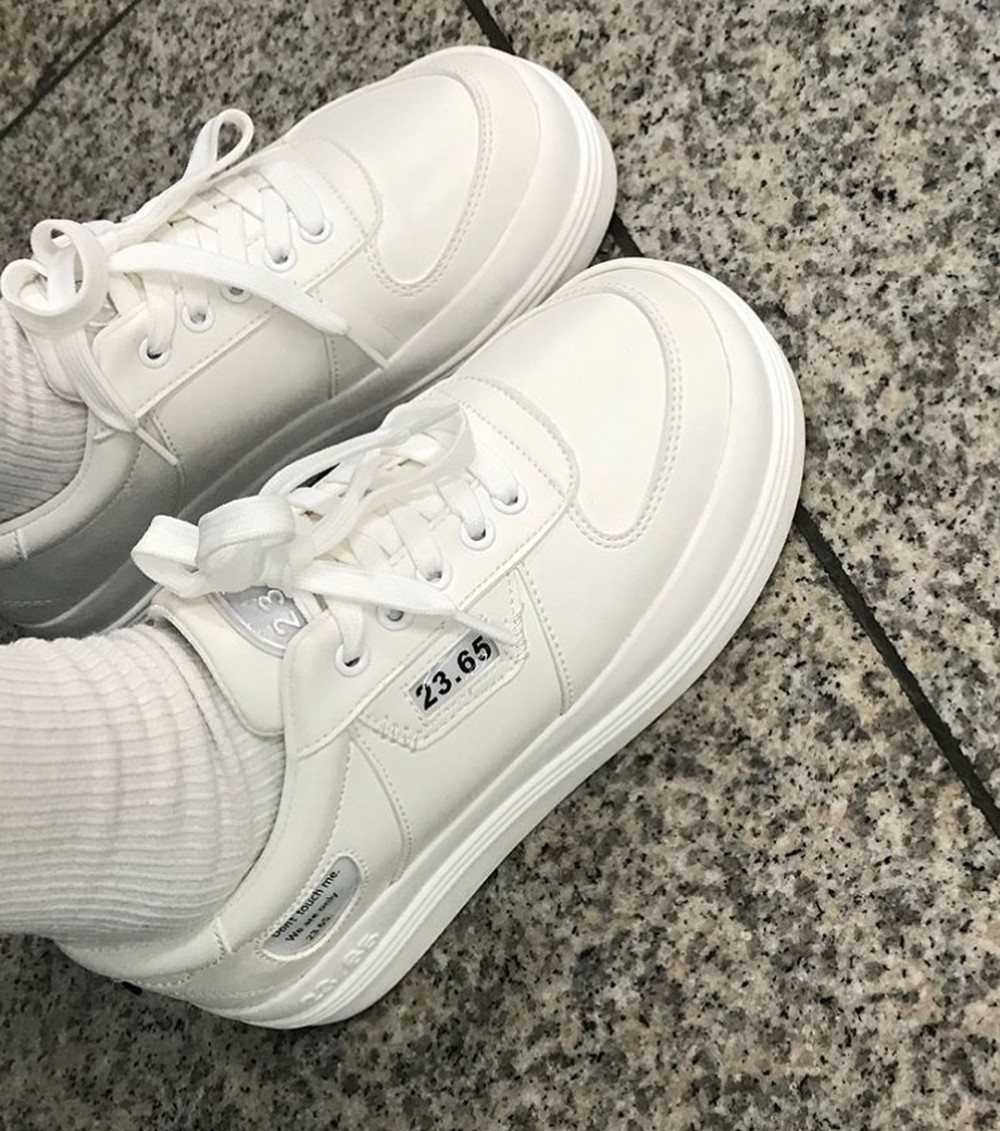 圓頭白鞋雖然近年沒有非常流行