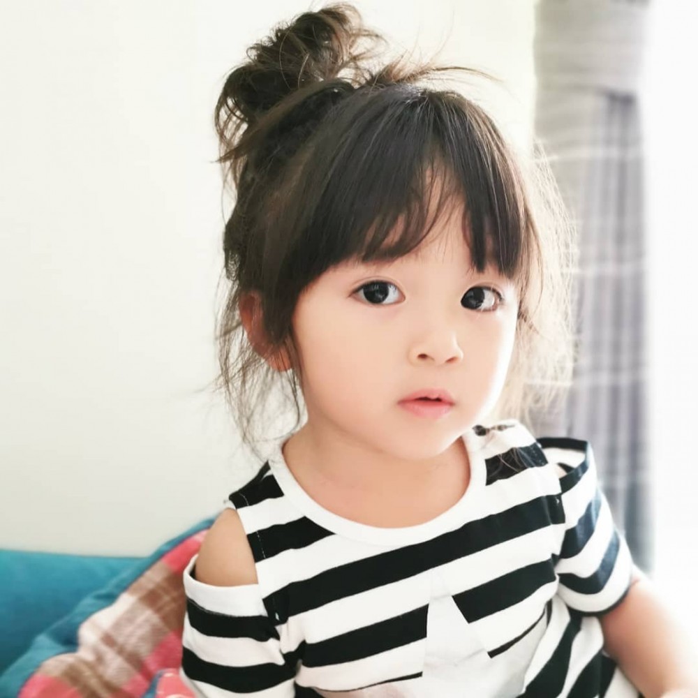 而在日本有一位3歲的小女生擁有圓滾雙眼而瞬間爆紅,這個大眼萌B萌翻姐姐們的心,看她的ig絕對會讓你都好想生一個女兒啊!(笑)