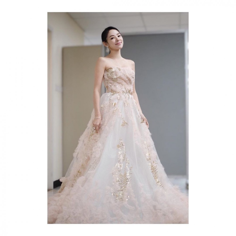 Zoie現時仍未決定到會否擺酒,因現時時勢很多東西不穩定,故過一陣子才看