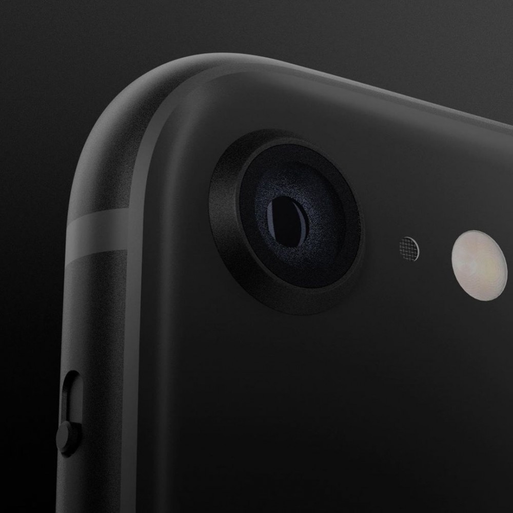 這次新機也只會有一個主鏡頭，回歸最樸素的手機樣貌，而且一般拍照，其實一個鏡頭都非常夠用