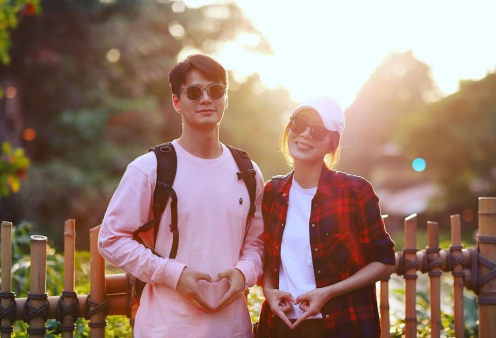 不過時間證明一切,現時兩人結婚4年,感情依然甜蜜如初,羅仲謙如更被譽為「好男人典範」,一起來看看到底羅仲謙如何奪得楊怡的歡心吧!