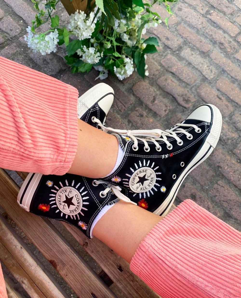 Converse懶人拖鞋版！超受日韓妹歡迎法式慵懶感UP