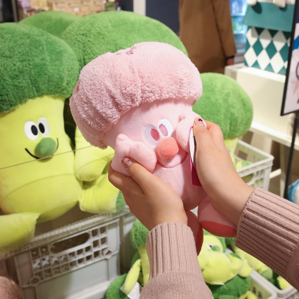 不愛公仔的女生也可以買鎖匙扣款,售價為韓幣5000元,《愛的迫降》粉絲不要錯過啦!