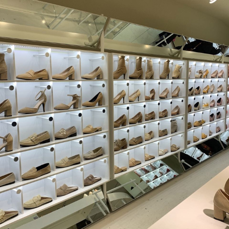 首爾弘大人氣「鞋牆」 Chaakanshoes