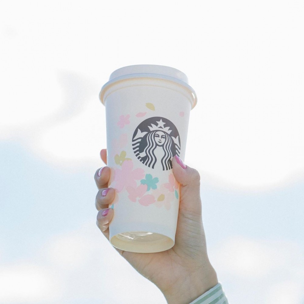 它就是來自日本Starbucks REUSE and RESPECT 系列的環保櫻花杯！