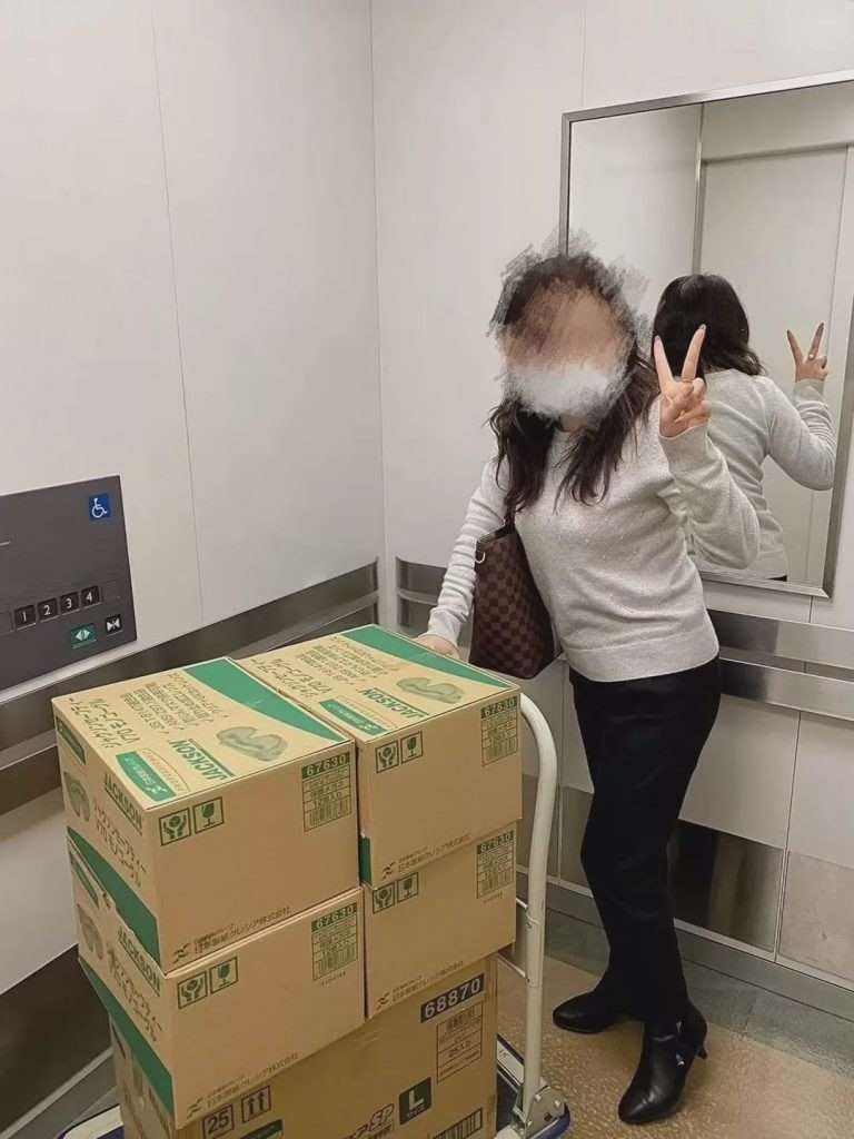 中國女子在日本狂掃口罩再轉手賣往中國 半年激賺百萬人民幣