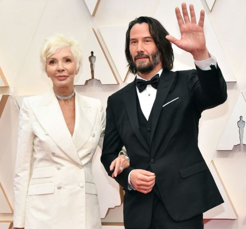 奇洛李維斯在2019年主演了《John Wick 3》,也為《Toy Story 4》這套屬於不少人童年回憶的動畫中的「勁爆公爵」(Duke Caboom)配音