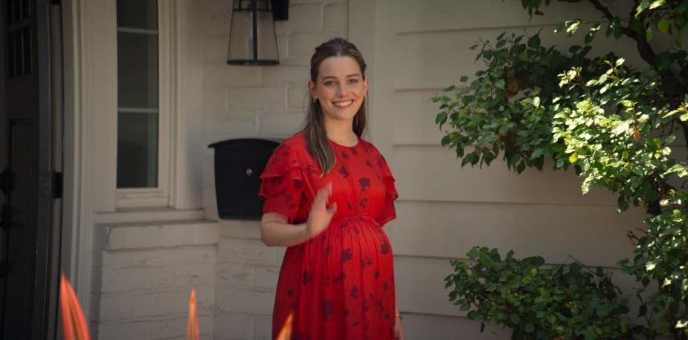 在第二季的結局中,Love卻告訴他自己已經懷上了他的孩子,兩人一起搬往郊區準備展開全新的家庭生活。