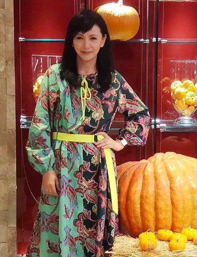 曾華倩 不包括要求罷工來，要脅醫院的運作的，所謂前線人員，希望你們好好保護自己