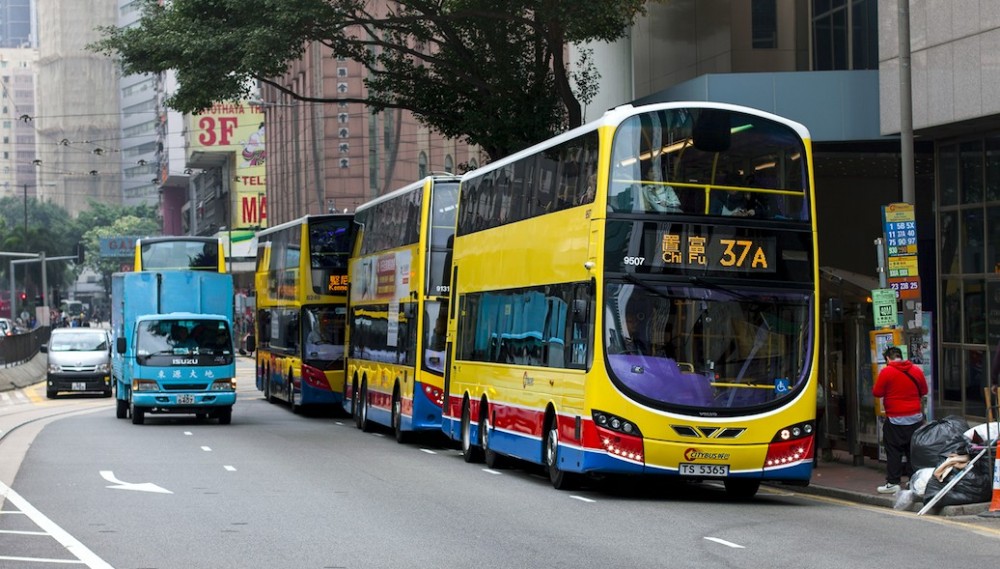 香港女子陪母洗腎搭巴士冇口罩