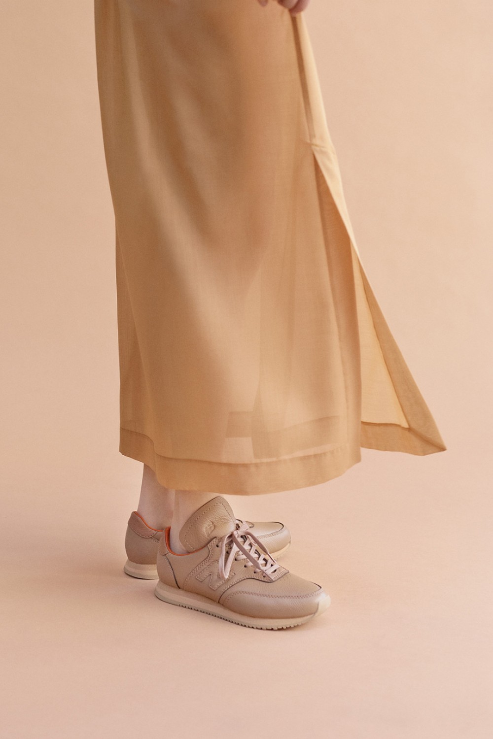 AURALEE 聯乘 NEW BALANCE