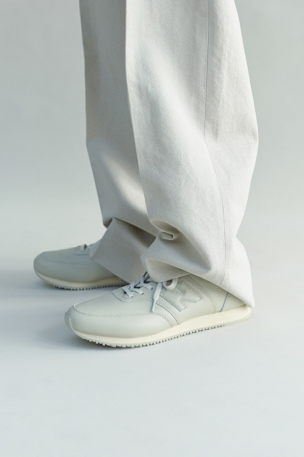 AURALEE 聯乘 NEW BALANCE