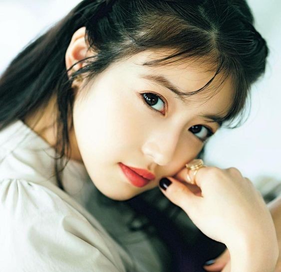 拇指:想實現夢想的女生要戴左手拇指!因為可實現堅持不懈的信念、毅力和目標,幫助克服困難。