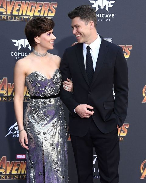 從那時開始Scarlett Johansson每次走紅氈的男伴都會帶上男友Colin Jost,當中最令人印象深刻一定就是於《復仇者聯盟3》及《復仇者聯盟4》的盛大首映