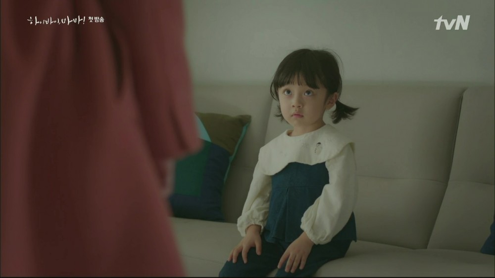 最近更有一個消息震驚全網,就是在劇中飾演金泰希女兒「小蘿蔔」的原來是位男孩!