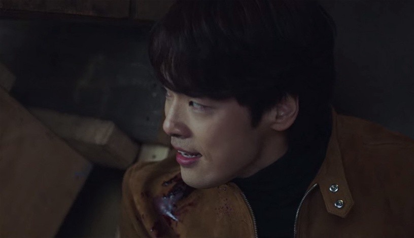 具勝俊到最後去救徐丹時，當時超帥氣的對徐丹說：「我在南方玩過很多次飛靶射擊」，而這句台詞也是金正鉉自己即時想出來的！