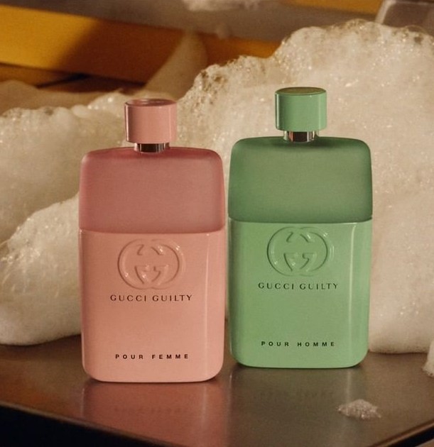 以經典Gucci Guilty作包裝,換上了全新的「酪梨寧綠」及「奶酪杏粉」柔和色調,同時瓶身融合了磨砂及烤漆的材質打造