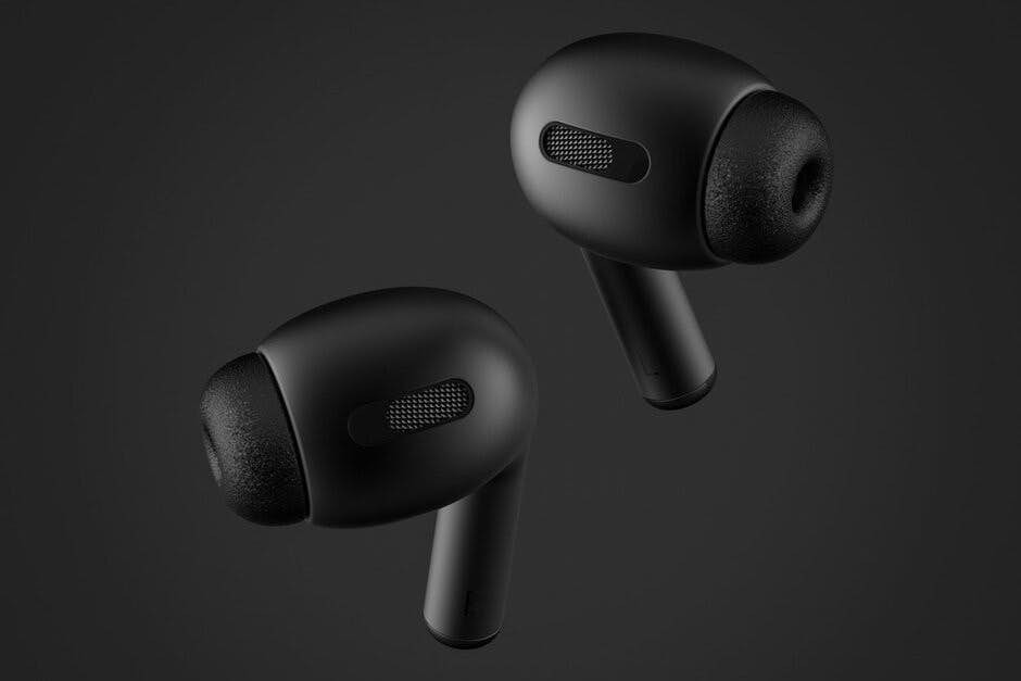 之前就一直盛傳Apple會推出全黑的AirPods,最後一眾果粉都未等到,現時有不少設計師也設計出黑色版的渲染圖