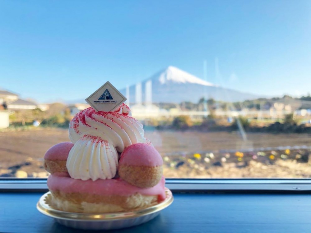 富士山的美真的看極都不厭,去日本玩的女生絕對要去一次親身體驗一下富士山的震撼美~