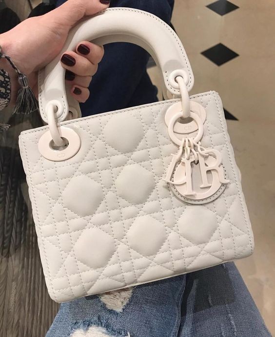 迷你版Lady Dior「柔霧啞光」新色 LADY DIOR MINI MATTE