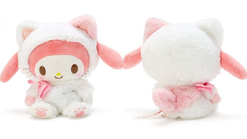 MELODY一樣非常萌,穿上了白色的貓貓裝,在貓咪耳朵處一粉一白